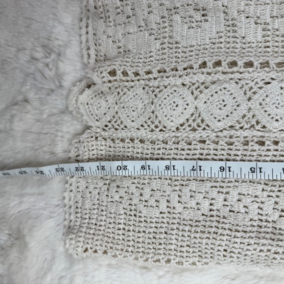 Magnolia Pearl Women's Eyelet Crochet Sweater Blouse One Size Fits Most - Picture 5 of 10